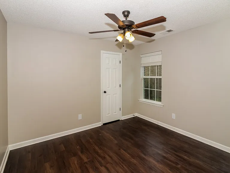 7317 Green Ash Dr — Photo 11