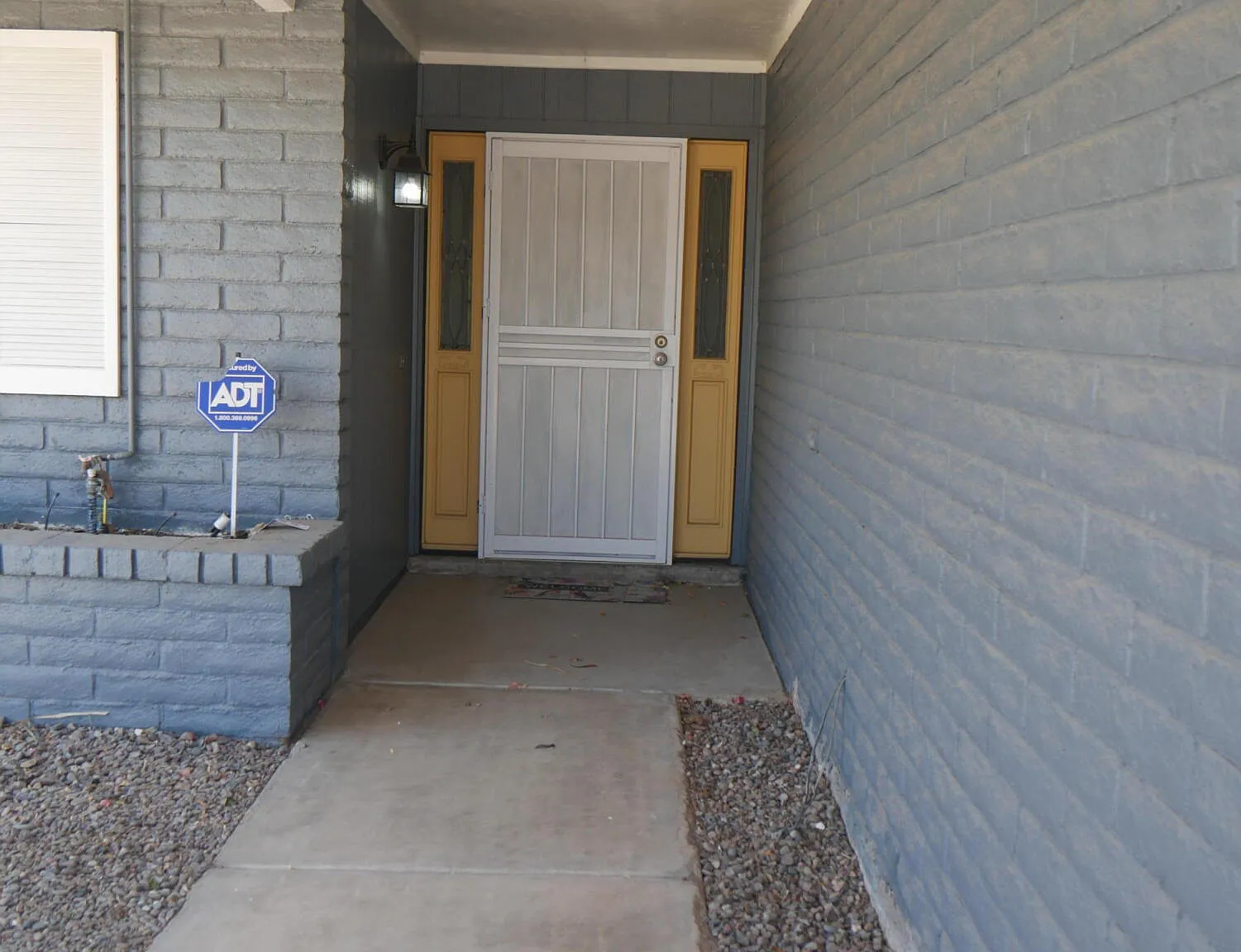 3 bed, 2.0 bath, 1991 sqft, $2,695 — Photo 3
