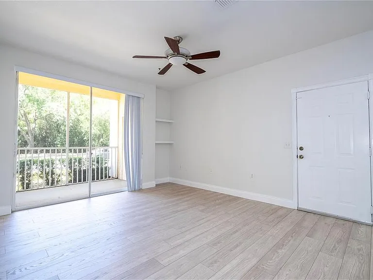 1375 Lake Shadow Cir #11103 — Photo 3