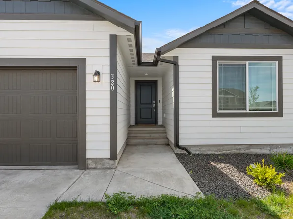320 S Treeline Pl, Airway Heights, WA 99001