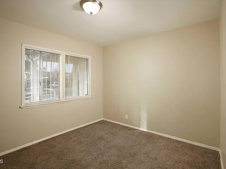 7046 Murietta Ave #7046 — Photo 15