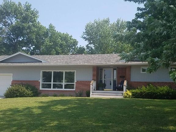 4th image of 815 Shady Ln