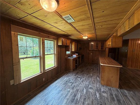 4th image of 257 Katie Ln