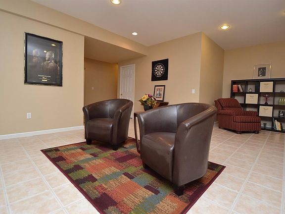 3rd image of 10904 Fossil Hill Dr