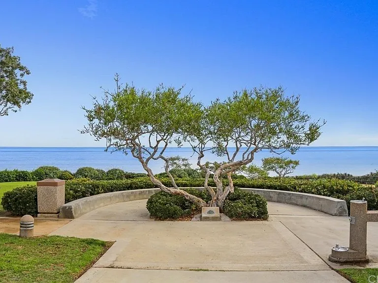 1570 N Coast Hwy #3 — Photo 20