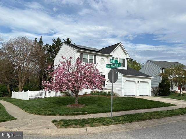 1st image of 998 Miles Ct