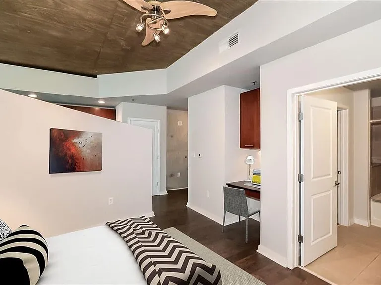 3324 Peachtree Rd NE #1403 — Photo 7