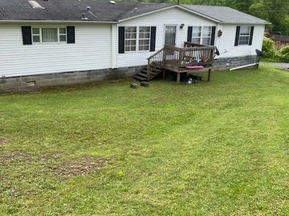 1912 6th Ave E, Big Stone Gap, VA 24219