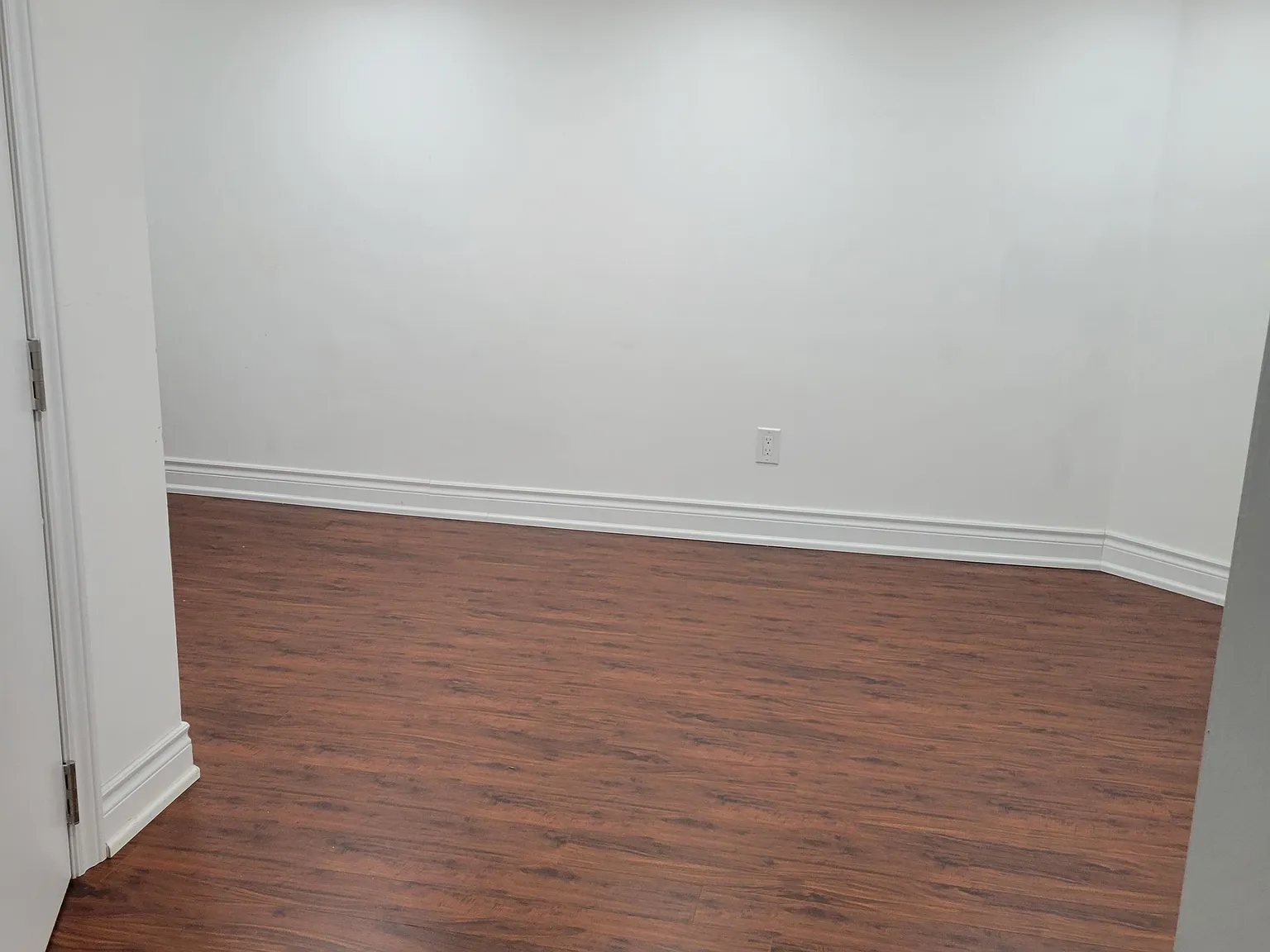 3 bed, $1,975 — Photo 4