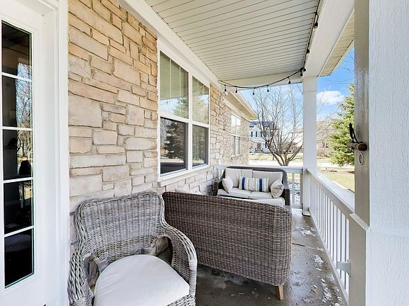4th image of 13734 S Meadow Ln