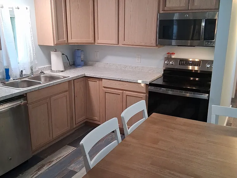 301 Bluebird Rd — Photo 4