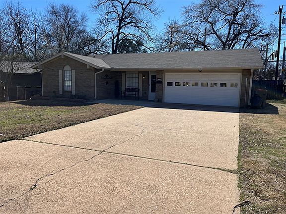 2nd image of 2010 Kyle Dr