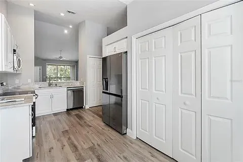 414 Enclave Pl #414 — Photo 5