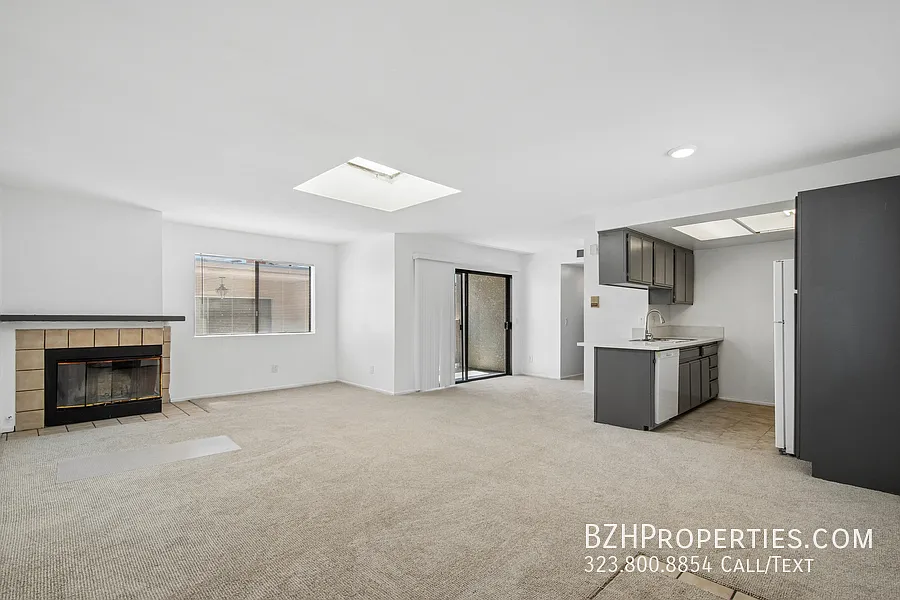 11924 Mayfield Ave — Photo 3