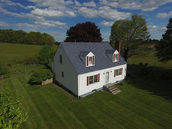 3rd image of 119 Ancella Ln