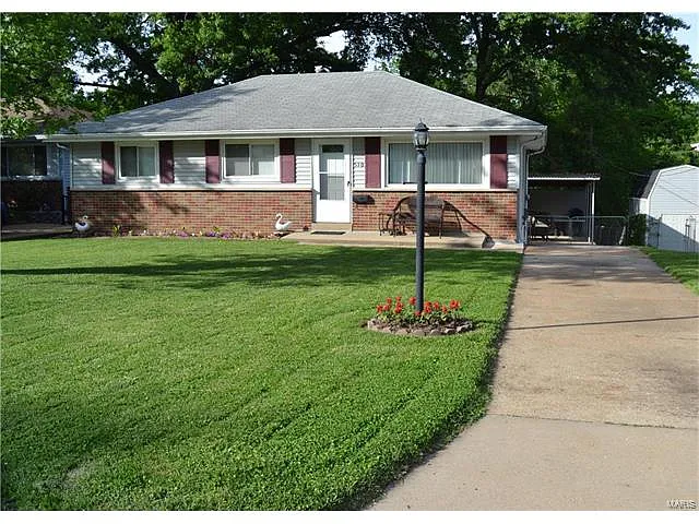 510 E Dallas Ct photo 1