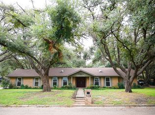 709 E 17th St, Cameron, TX 76520