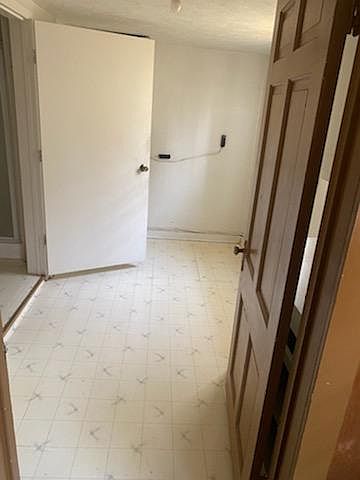 1st image of 730 S 7th Ave