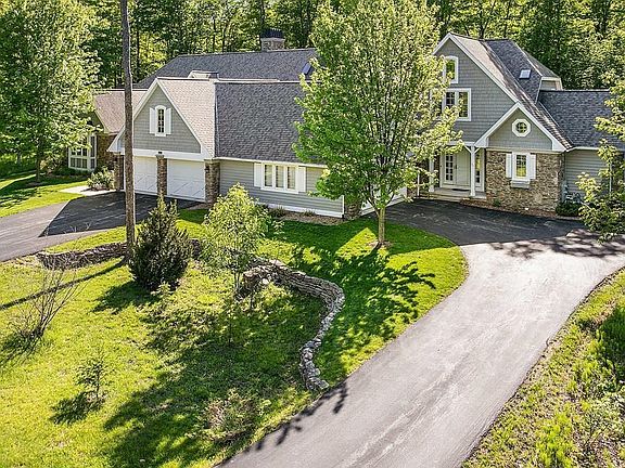 2nd image of 10703 Admiral Dr #502