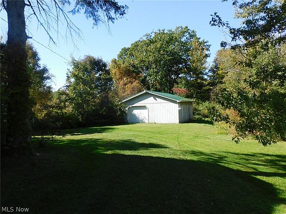 3rd image of 8885 Center Rd