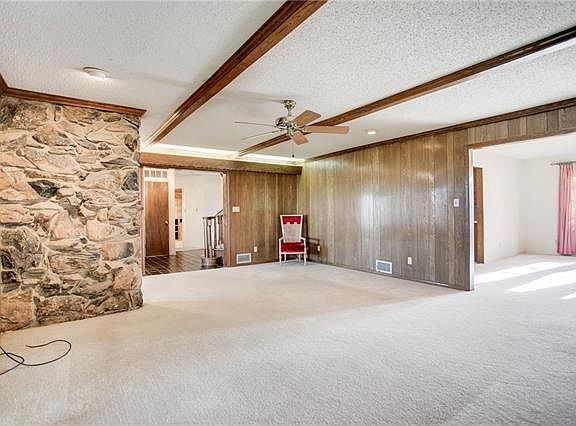 5th image of 1594 N Country Ln