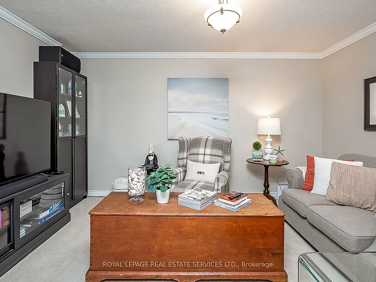 100 Lakeshore Rd E #805 — Photo 19