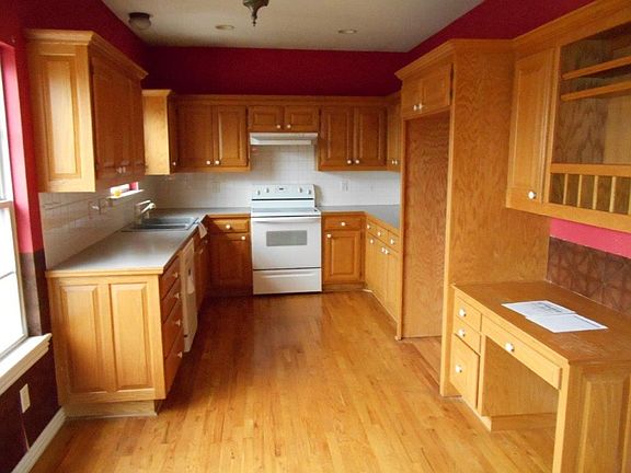5th image of 36 Elvendon Dr