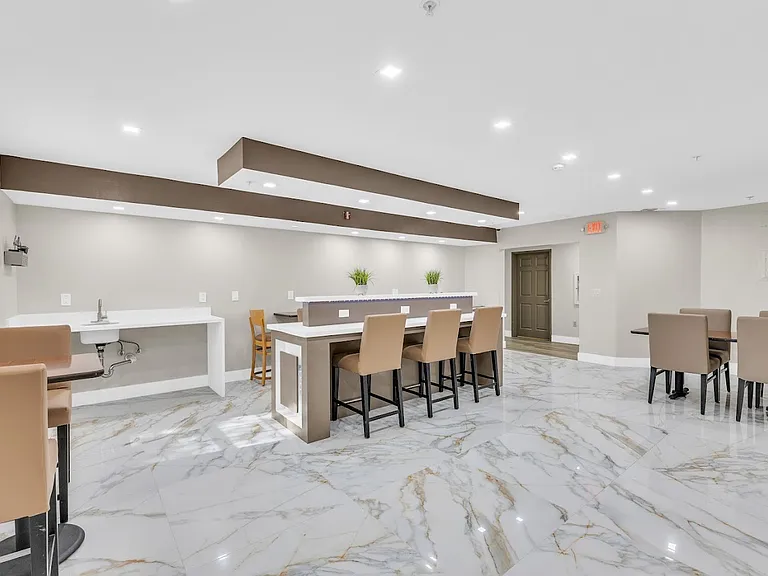 The Amian Residence — Photo 7