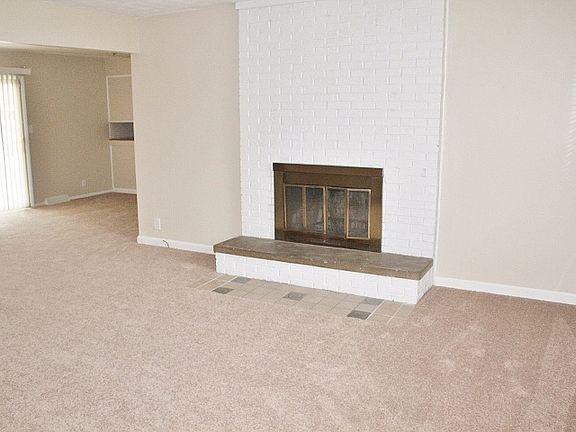 4th image of 1307 N Malvina Ave