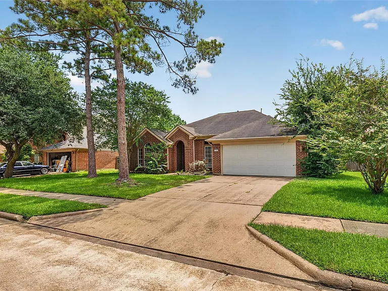 7206 Glen Rosa Dr — Photo 2