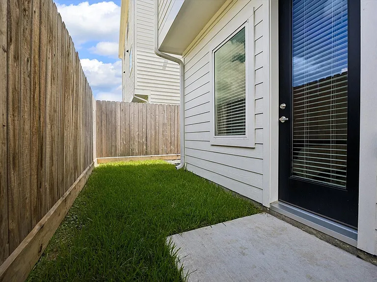 10614 Cascade Ledge Ln — Photo 22