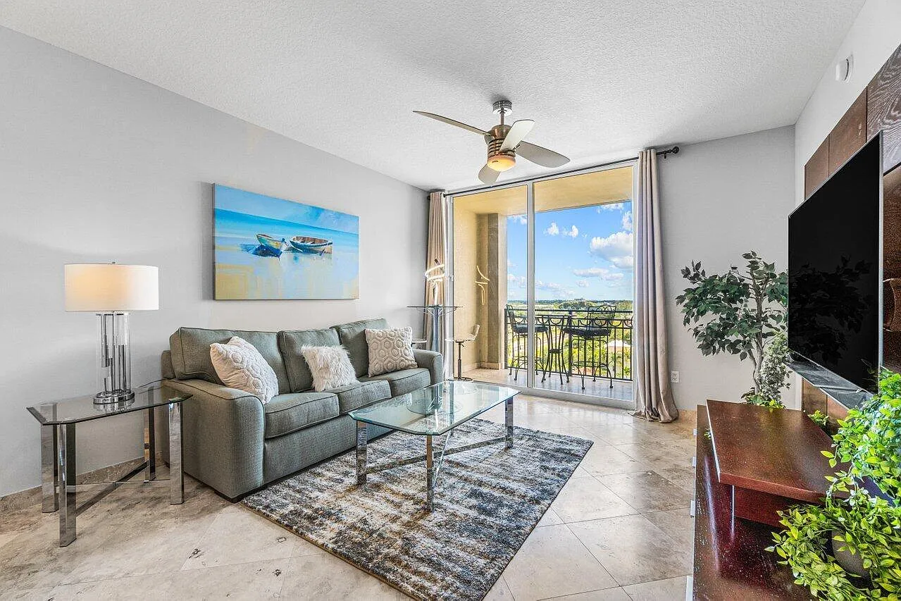1 bed, 1.0 bath, 800 sqft, $5,500 — Photo 1