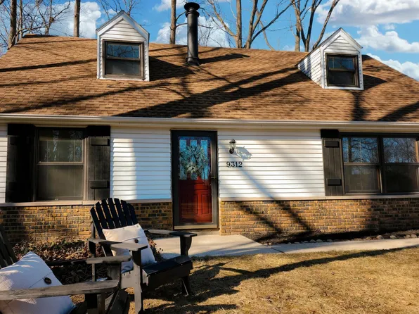 9312 Starland Ct, Fort Wayne, IN 46804