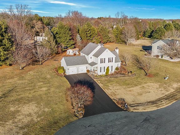 3rd image of 312 W Bradford Ct