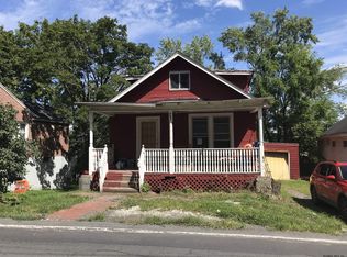 23 Boght Rd, Watervliet, NY 12189