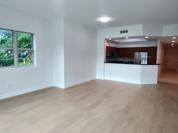 15051 Royal Oaks Ln APT 106, North Miami, FL 33181