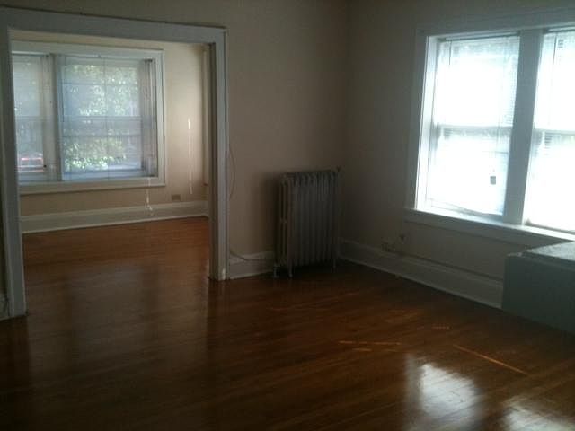 2nd image of 2112 Lennox Rd #7