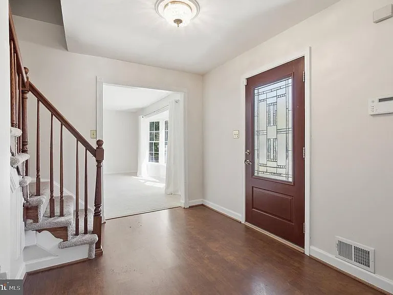 9369 Tovito Dr — Photo 11