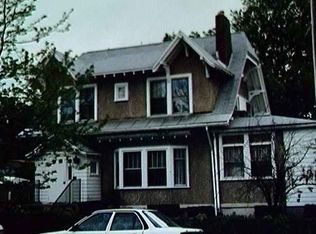 8 N Lake Ave, Troy, NY 12180