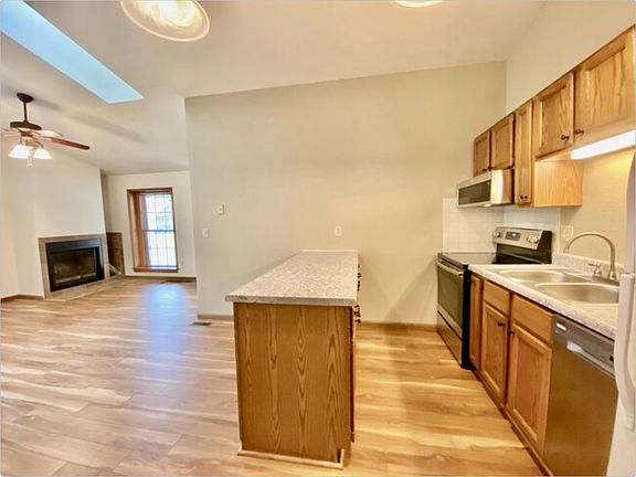 3rd image of 524 Pepperhill Ct #B