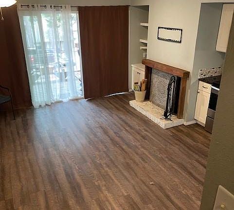 5th image of 225 Holly Hill Cir #E117