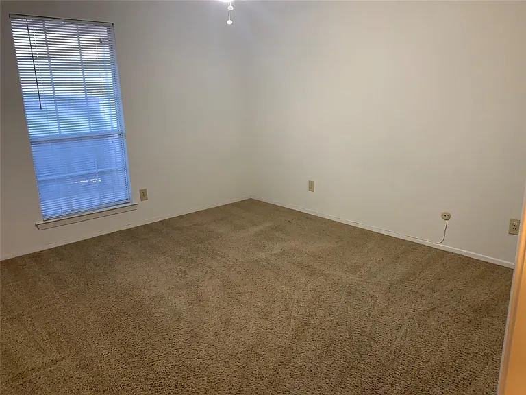 12480 Abrams Rd #1-204 — Photo 4