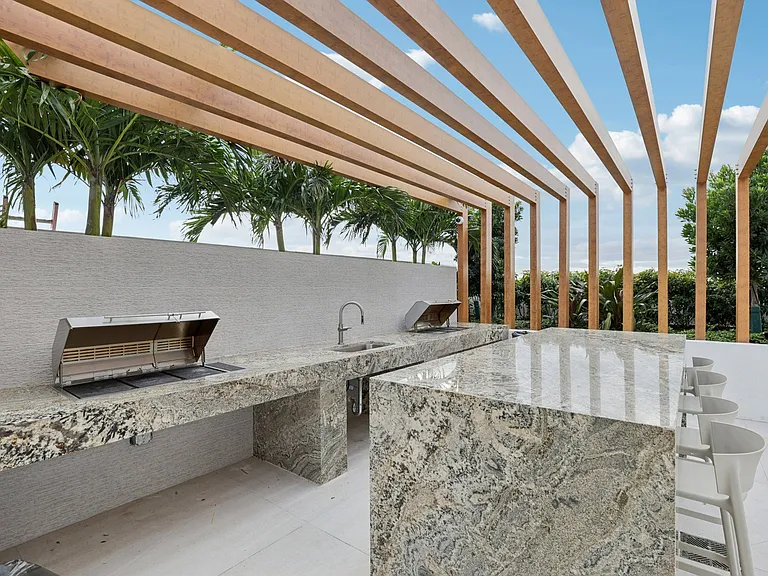 101 Dania Beach — Photo 14