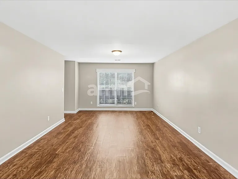 5430 Harris Creek Dr — Photo 8