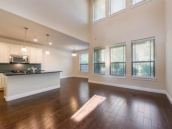 5th image of 1602 Brook Grove Dr