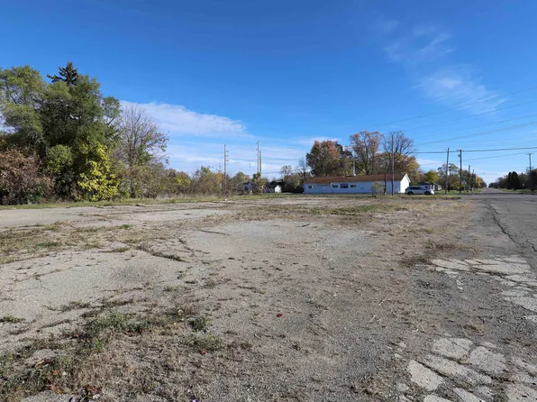 702/718 W Flint Park Blvd, Flint, MI 48505