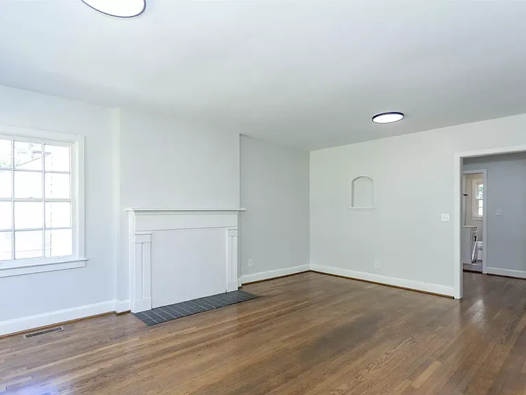 1523 44th St E — Photo 30