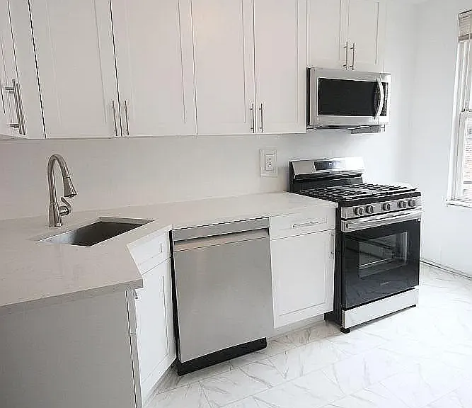 218 Park Ave #2 — Photo 1