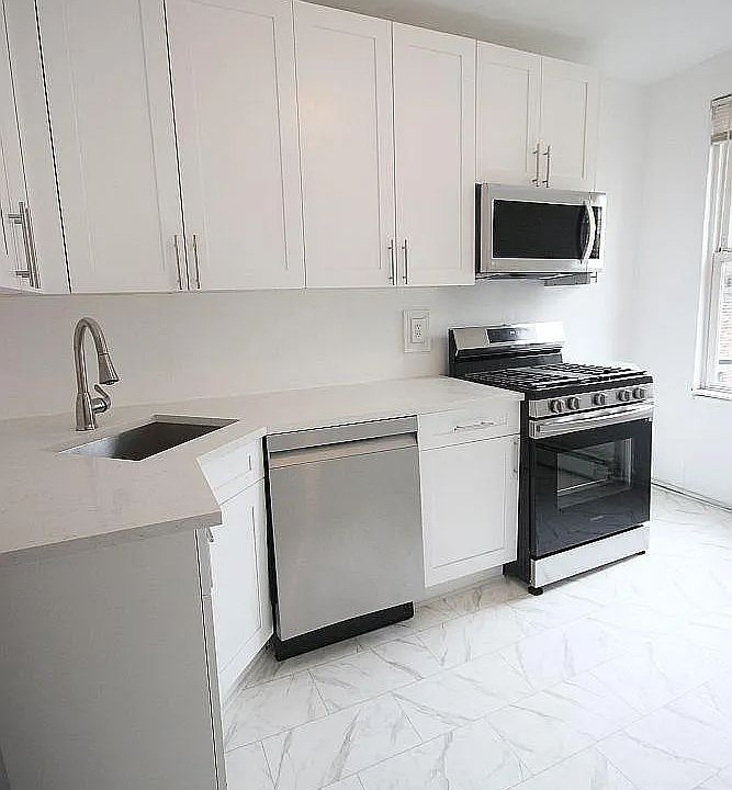 1st image of 218 Park Ave APT 2