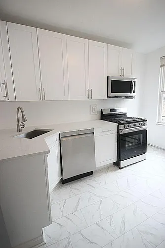 218 Park Ave #2 Photo 1